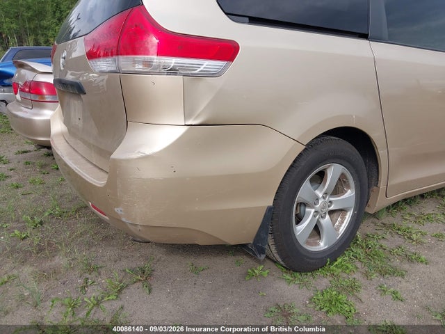 40086140 :رقم المزاد ، 5TDZK3DC7DS342152 vin ، 2013 Toyota Sienna مزاد بيع