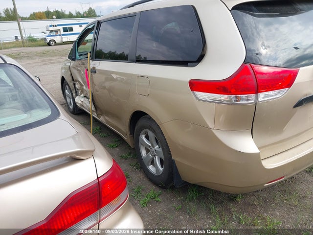 40086140 :رقم المزاد ، 5TDZK3DC7DS342152 vin ، 2013 Toyota Sienna مزاد بيع
