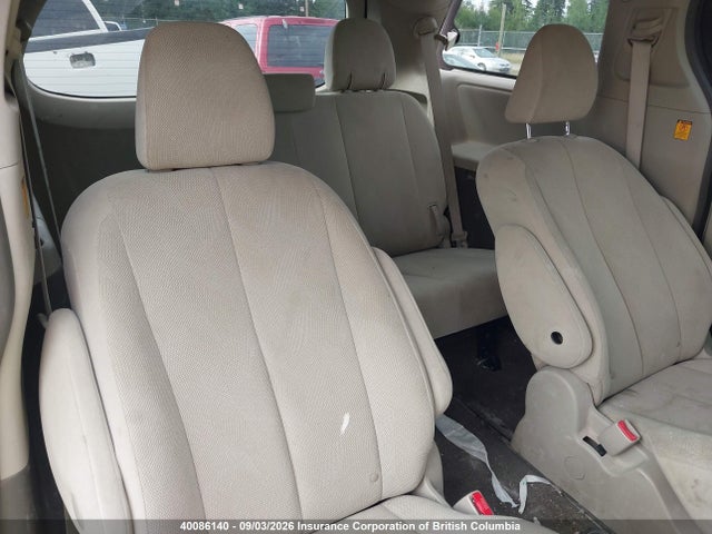 40086140 :رقم المزاد ، 5TDZK3DC7DS342152 vin ، 2013 Toyota Sienna مزاد بيع