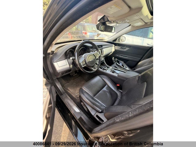 Jaguar XF 2018 SAJBK4FN8JCY59142 Image 12
