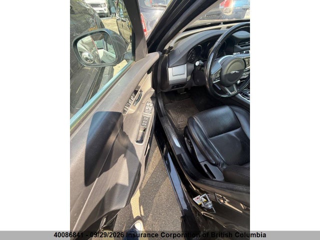 Jaguar XF 2018 SAJBK4FN8JCY59142 Image 13