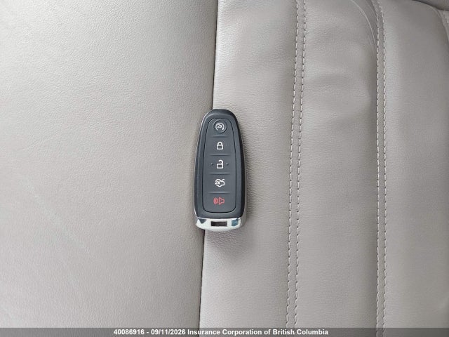40086916 :رقم المزاد ، 1FMCU9J95HUB47532 vin ، 2017 Ford Escape Titanium مزاد بيع