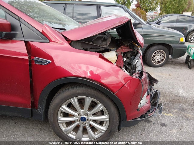 40086916 :رقم المزاد ، 1FMCU9J95HUB47532 vin ، 2017 Ford Escape Titanium مزاد بيع