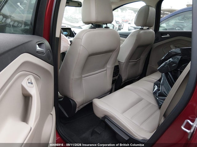 40086916 :رقم المزاد ، 1FMCU9J95HUB47532 vin ، 2017 Ford Escape Titanium مزاد بيع