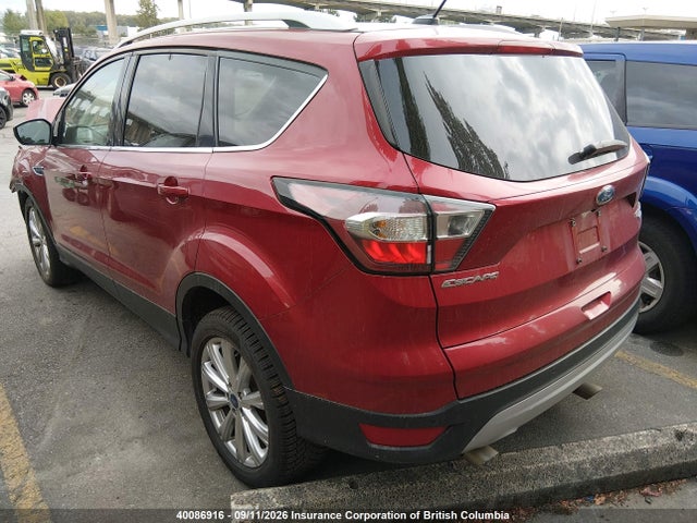 40086916 :رقم المزاد ، 1FMCU9J95HUB47532 vin ، 2017 Ford Escape Titanium مزاد بيع