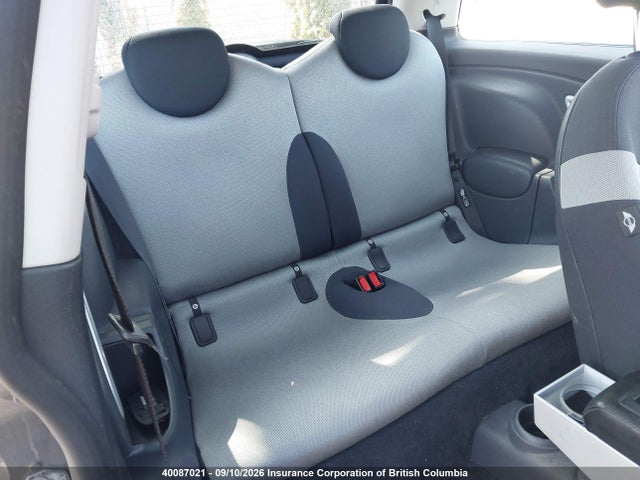 Продажа на аукционе авто 2004 Mini Cooper S, vin: WMWRE33474TD81617, номер лота: 40087021