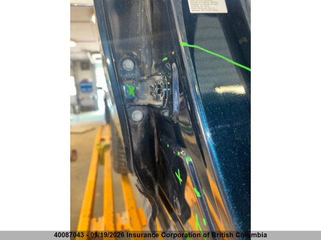 Toyota RAV4 2018 JTMJJREV8JD224721 Image 10