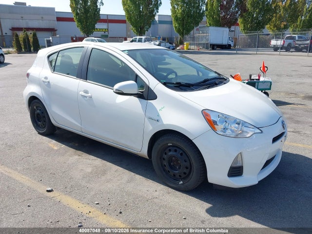 40087048 :رقم المزاد ، JTDKDTB3XD1536377 vin ، 2013 Toyota Prius مزاد بيع