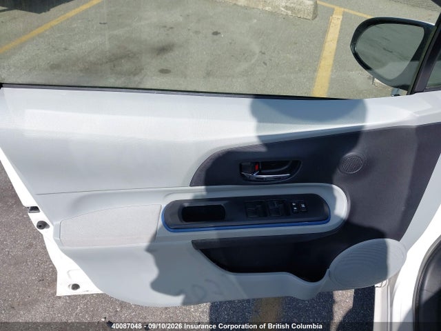40087048 :رقم المزاد ، JTDKDTB3XD1536377 vin ، 2013 Toyota Prius مزاد بيع
