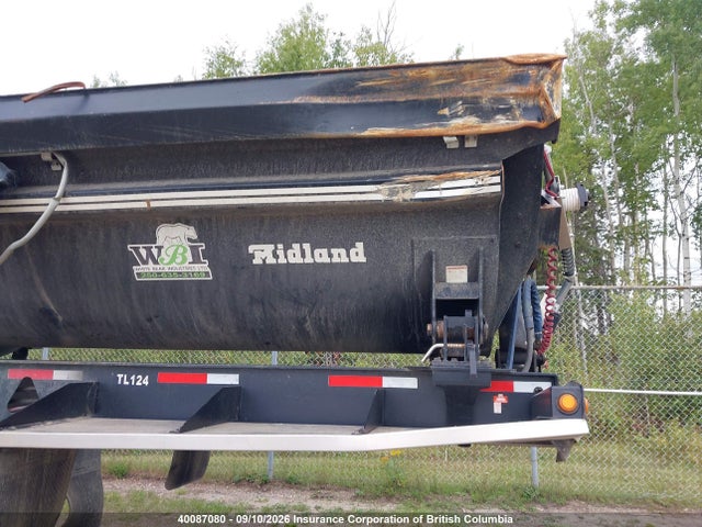 Midland Commercial Dump Trailer 2017 2MFB2R5D7HR008627 Image 13
