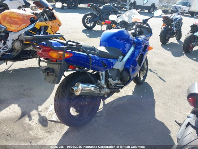 2000 Honda Vfr800 Fi მანქანა იყიდება აუქციონზე, vin: JH2RC4621YM200072, აუქციონის ნომერი: 40087086