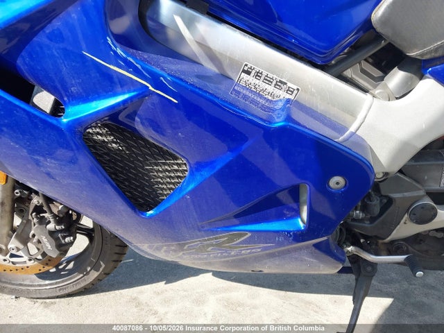 2000 Honda Vfr800 Fi მანქანა იყიდება აუქციონზე, vin: JH2RC4621YM200072, აუქციონის ნომერი: 40087086