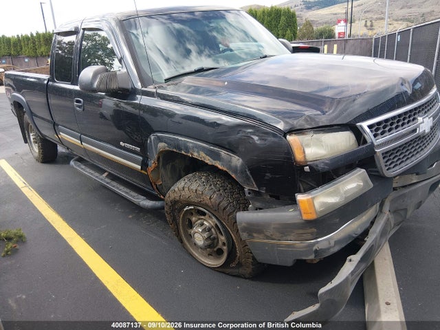 2005 Chevrolet Silverado K2500 Heavy Duty მანქანა იყიდება აუქციონზე, vin: 1GCHK29U05E305992, აუქციონის ნომერი: 40087137