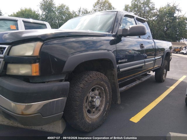 40087137 :رقم المزاد ، 1GCHK29U05E305992 vin ، 2005 Chevrolet Silverado K2500 Heavy Duty مزاد بيع