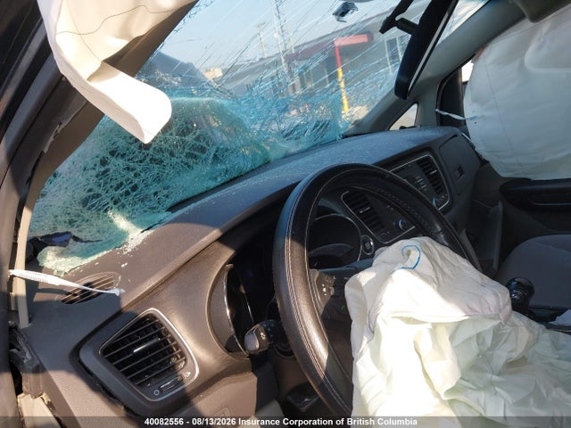 KIA SEDONA LX 2016 KNDMB5C18G6212908 Image 16