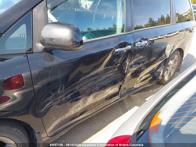 5TDXK3DC9ES446070 Toyota Sienna Sport