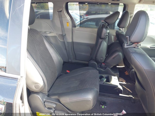 5TDXK3DC9ES446070 Toyota Sienna Sport
