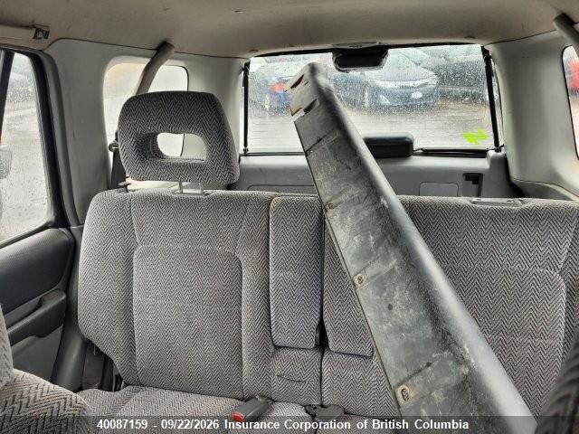 40087159 :رقم المزاد ، JHLRD1849WC802873 vin ، 1998 Honda Cr-v مزاد بيع