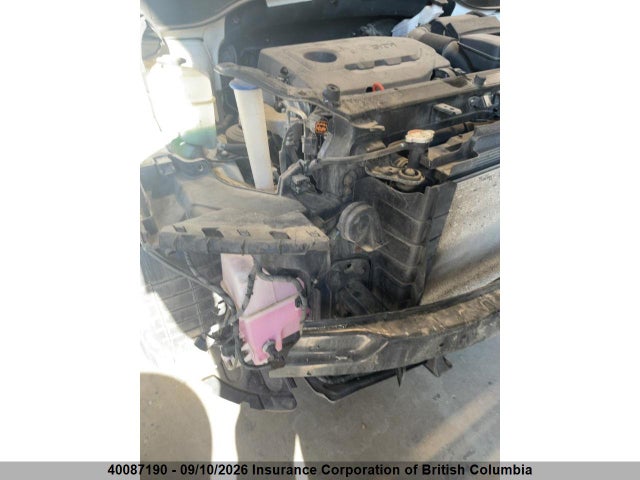 5XYZUDLB8HG400281 Hyundai SANTA FE SPORT