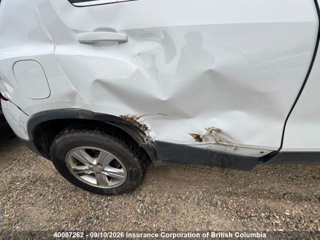 2015 Chevrolet Trax მანქანა იყიდება აუქციონზე, vin: 3GNCJRSB5FL227104, აუქციონის ნომერი: 40087262