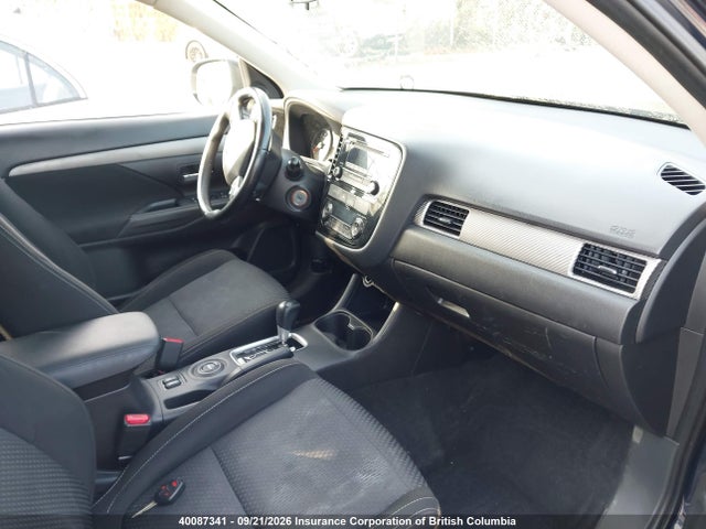 JA4AZ2A3XGZ600958 Mitsubishi Outlander Es