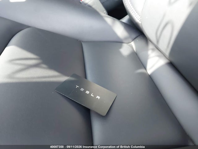Tesla Model Y 2024 7SAYGDED1RF060596 Image 11