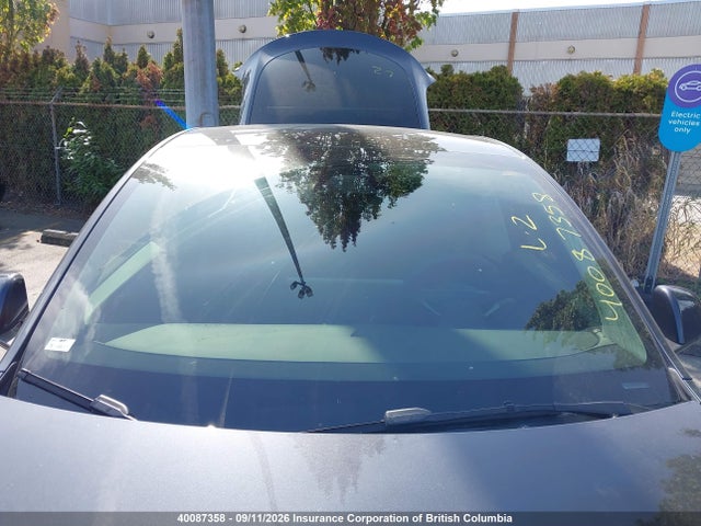 Tesla Model Y 2024 7SAYGDED1RF060596 Image 18