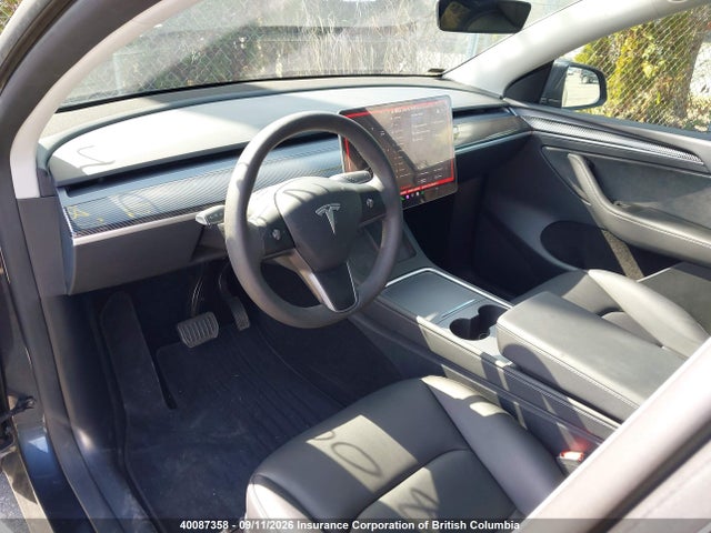 Tesla Model Y 2024 7SAYGDED1RF060596 Image 21