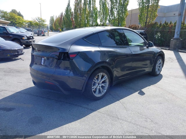 Tesla Model Y 2024 7SAYGDED1RF060596 Image 4