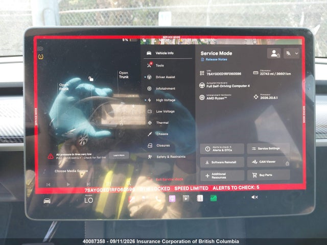 Tesla Model Y 2024 7SAYGDED1RF060596 Image 7