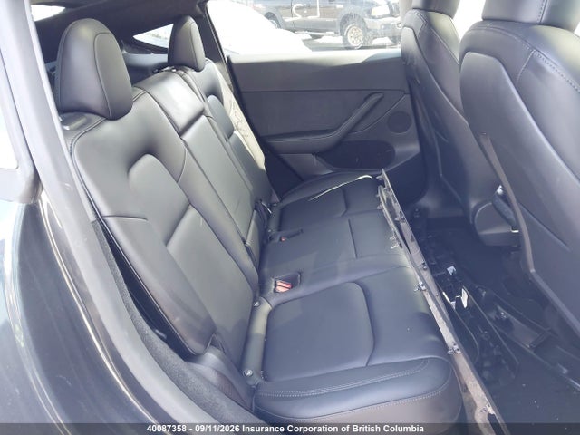 Tesla Model Y 2024 7SAYGDED1RF060596 Image 8