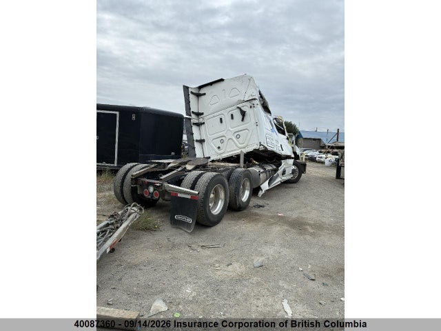 3AKJHHDR4RSVE7300 Freightliner New Cascadia 126