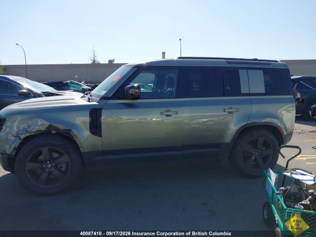 2025 Land Rover Defender 110 S მანქანა იყიდება აუქციონზე, vin: SALEJ7EX6S2361640, აუქციონის ნომერი: 40087410