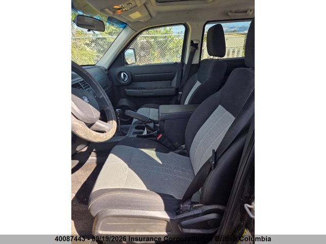 40087443 :رقم المزاد ، 1D8GU28K38W153812 vin ، 2008 Dodge Nitro Se/sxt مزاد بيع