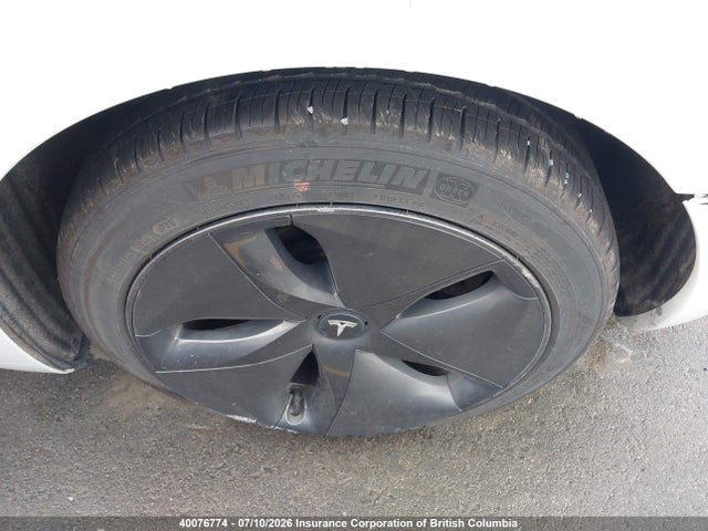 5YJ3E1EA7LF794281 Tesla MODEL 3