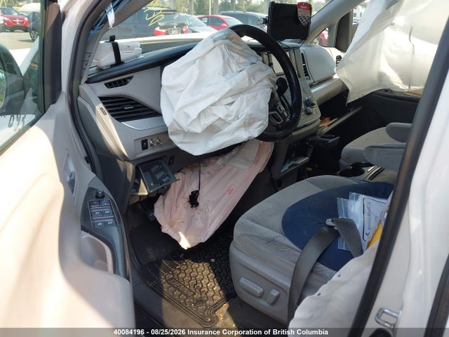 5TDKK3DC5GS734360 Toyota Sienna Le 8 Passenger