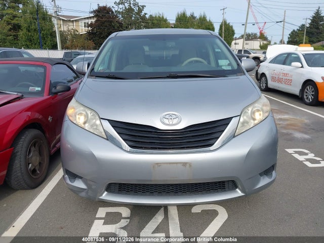 40087536 :رقم المزاد ، 5TDJK3DC3BS006167 vin ، 2011 Toyota Sienna Le مزاد بيع