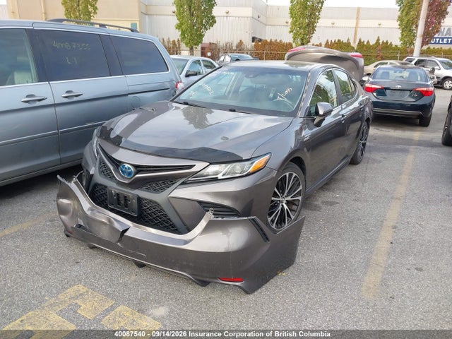 Toyota Camry 2018 4T1B21HK0JU510031 Image 2