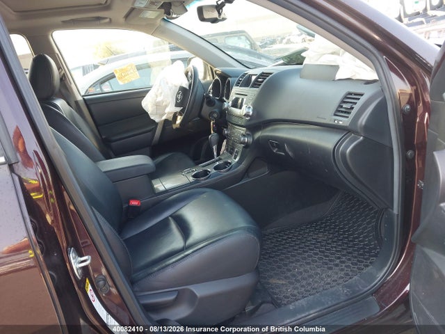 2013 Toyota Highlander Plus/se მანქანა იყიდება აუქციონზე, vin: 5TDBK3EH2DS218575, აუქციონის ნომერი: 40082410