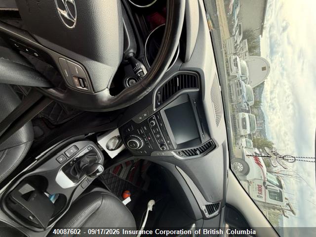 5XYZUDLA2HG464419 Hyundai SANTA FE SPORT