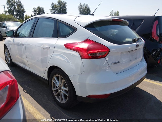 Ford FOCUS SE 2016 1FADP3K24GL316402 Image 3