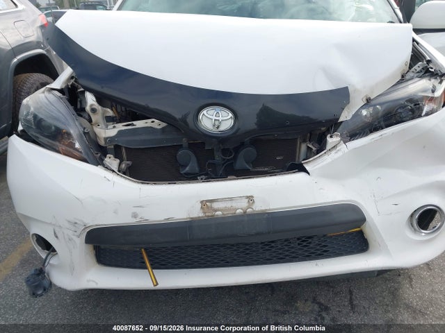 Aukcja sprzedaży 2014 Toyota Sienna Sport, vin: 5TDXK3DC8ES415862, numer aukcji: 40087652