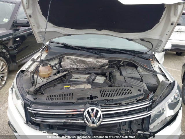 Продажа на аукционе авто 2015 Volkswagen Tiguan S/se/sel/r-line, vin: WVGJV7AX9FW514747, номер лота: 40084333