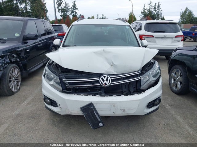 Продажа на аукционе авто 2015 Volkswagen Tiguan S/se/sel/r-line, vin: WVGJV7AX9FW514747, номер лота: 40084333