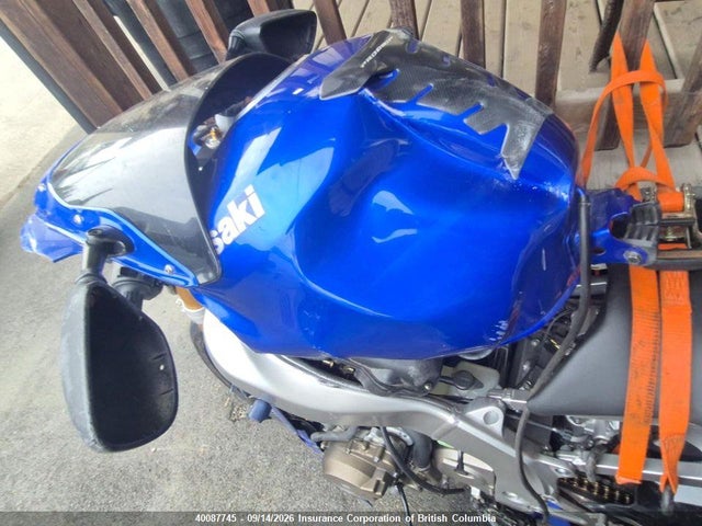 40087745 :رقم المزاد ، JKBZXJB144A034317 vin ، 2004 Kawasaki Zx636 B1 مزاد بيع
