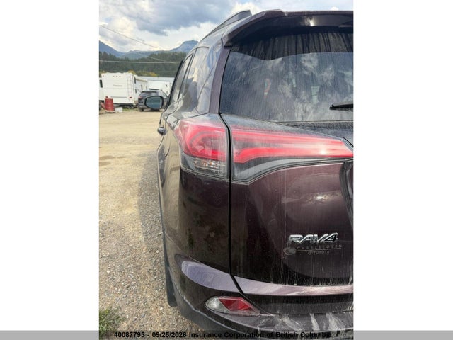 Toyota RAV4 2018 2T3JFREV1JW786304 Image 12