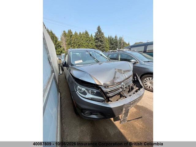 40087809 :رقم المزاد ، WVGJV3AX3EW597079 vin ، 2014 Volkswagen Tiguan S/se/sel/r-line مزاد بيع