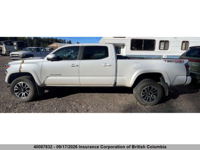 Toyota Tacoma 2022 3TYDZ5BN8NT007591 Image 3