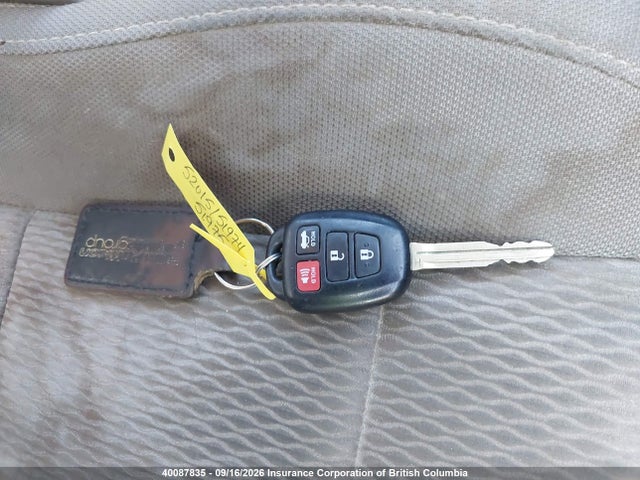 40087835 :رقم المزاد ، 2T1BURHEXFC335962 vin ، 2015 Toyota Corolla Le مزاد بيع