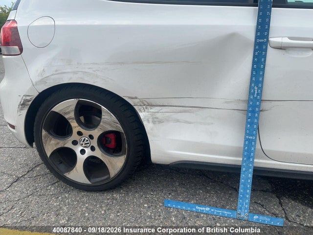 40087840 :رقم المزاد ، WVWEV7AJ6BW317319 vin ، 2011 Volkswagen Gti مزاد بيع